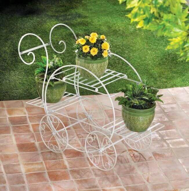 Фотография товара Кованая коляска-цветочница для сада