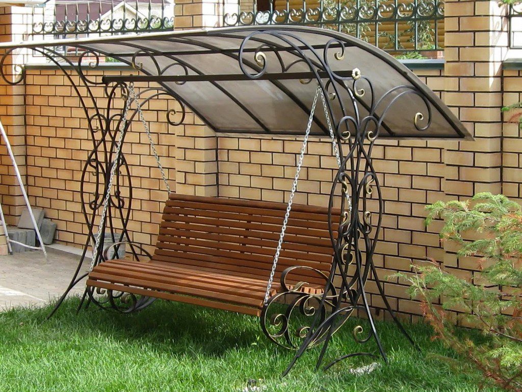 Фотография товара Кованые садовые качели с крышей