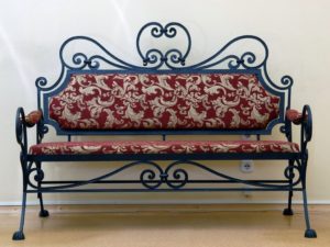 Фотография товара Кованый диван с узорами для кухни