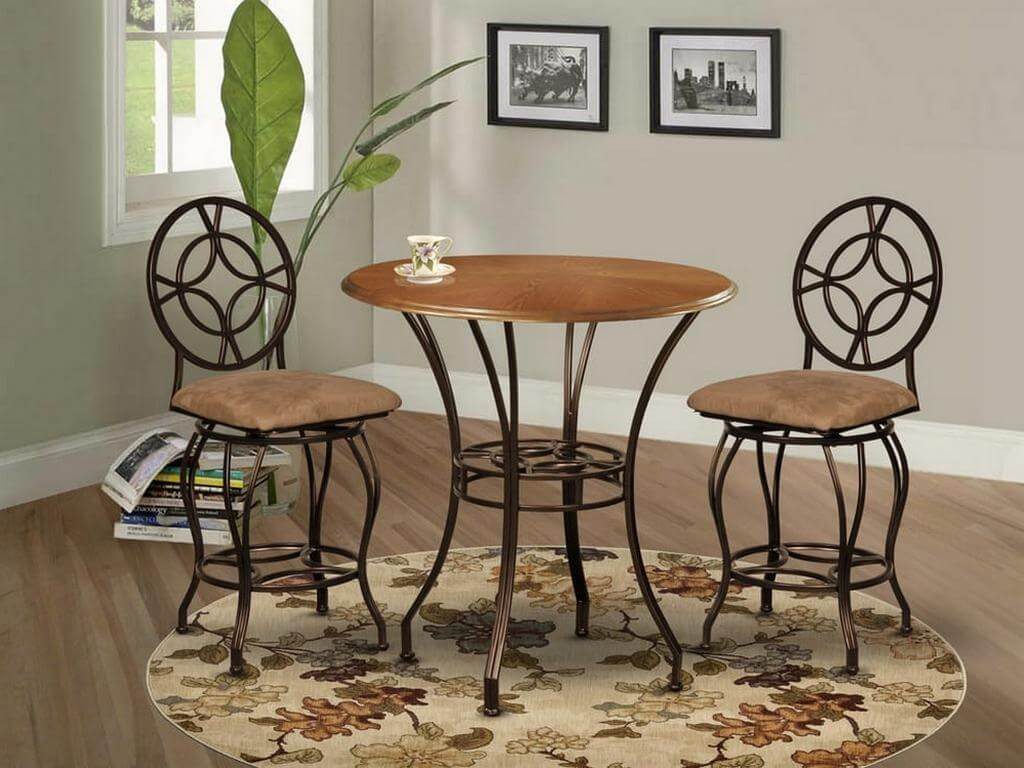 Фотография товара Кованый комплект из круглого стола с деревянной столешницей и 2 стульев с мягкой обивкой сидений