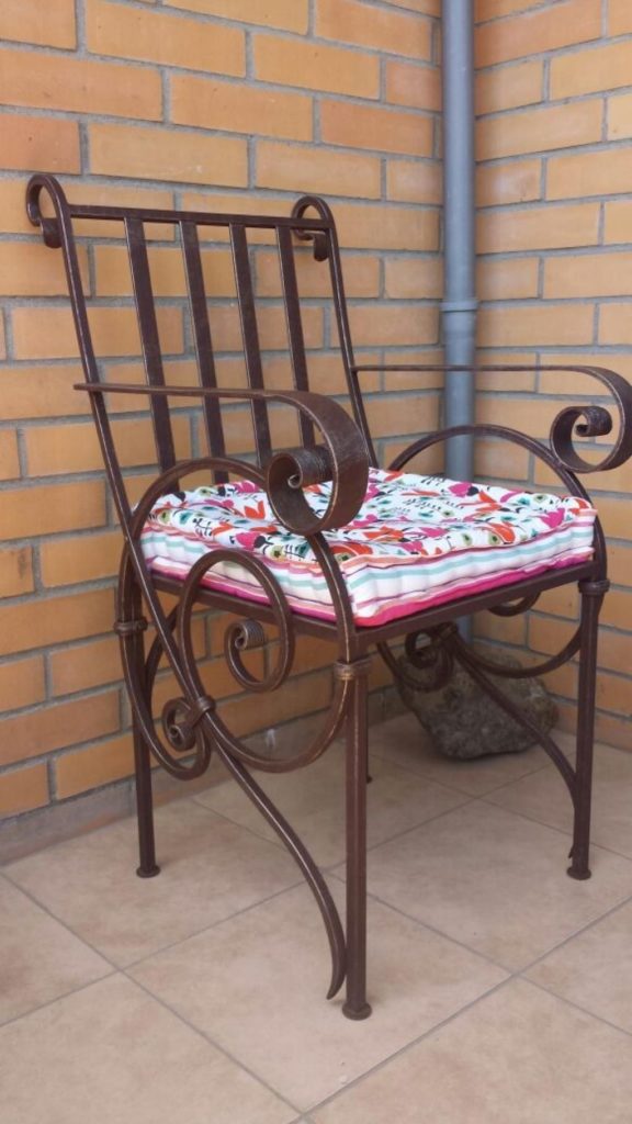 Фотография товара Кованое садовое кресло с завитками