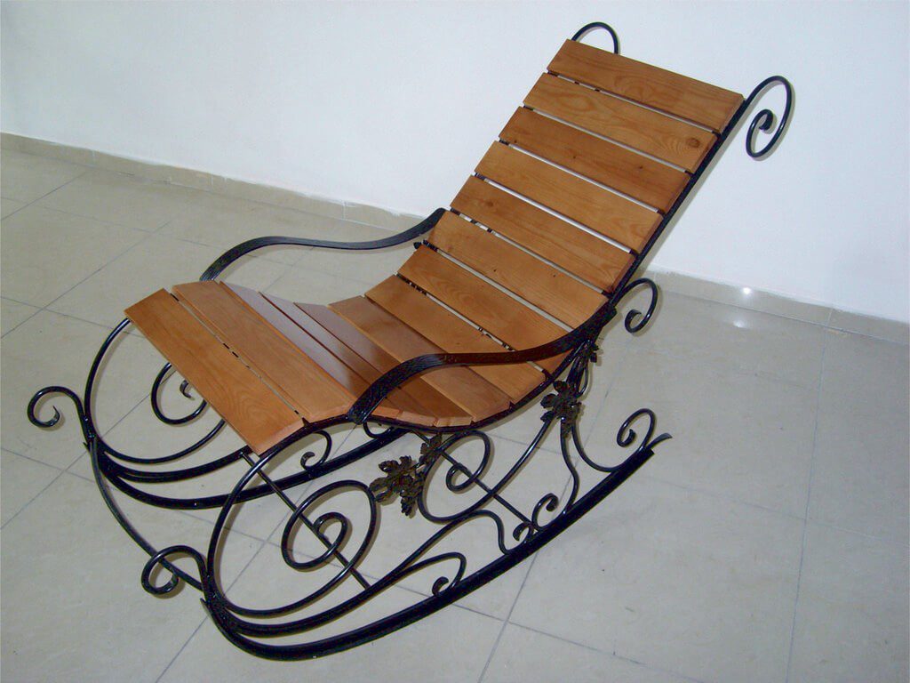 Фотография товара Кованое кресло качалка для дачи