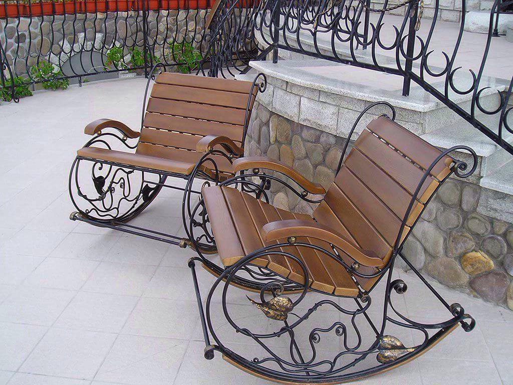 Фотография товара Кованое кресло качалка для отдыха в саду