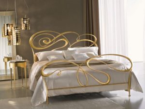 Фотография товара Кованая двуспальная кровать с волнами
