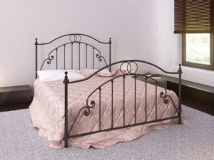 Фотография товара Кованая двуспальная кровать с кольцами