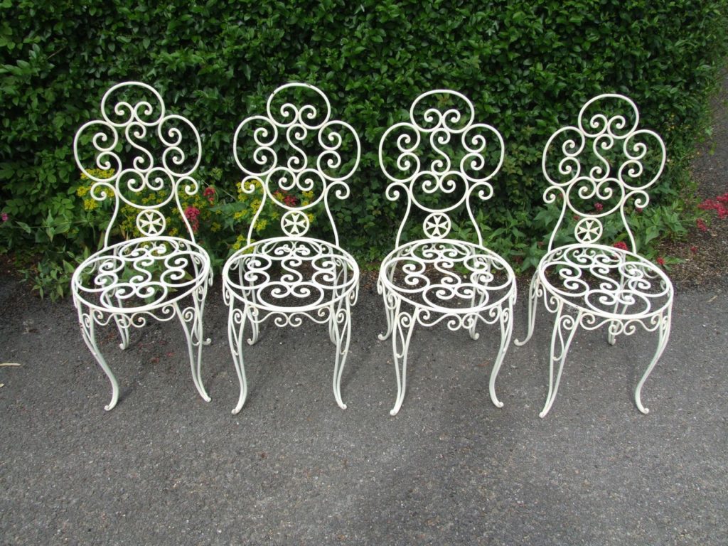 Фотография товара Кованый стул для сада с орнаментом