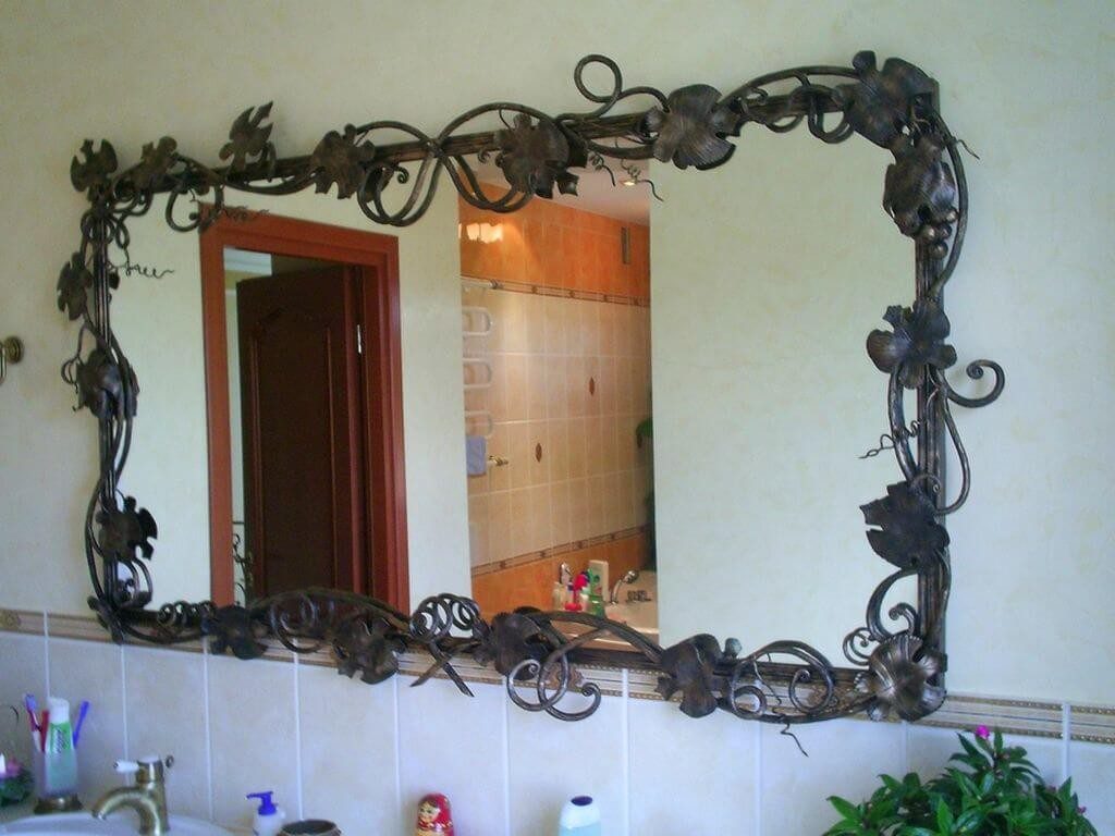 Фотография товара Кованое зеркало с вьющимися виноградными листьями