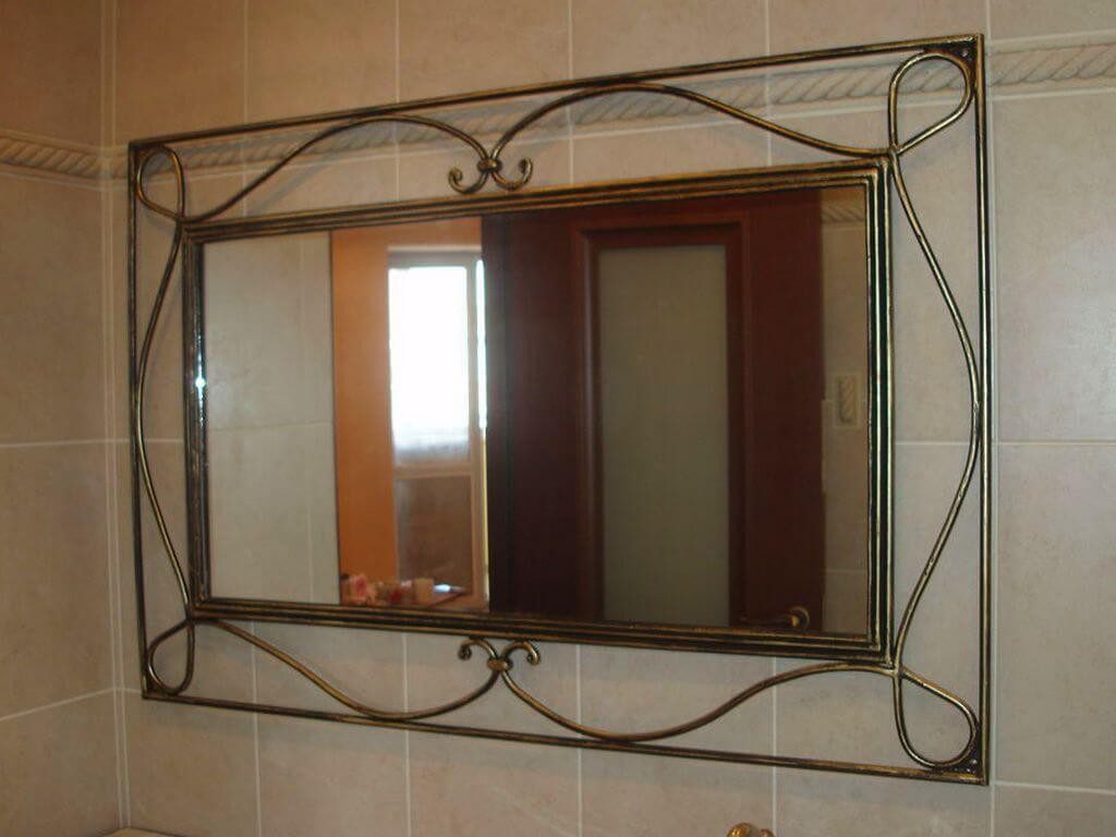 Фотография товара Кованое зеркало с плавно изогнутой линией