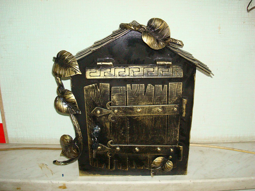 Фотография товара Кованый почтовый ящик домиком