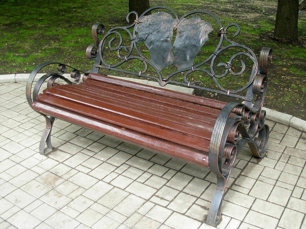 Фотография товара Кованая парковая скамейка для влюбленных