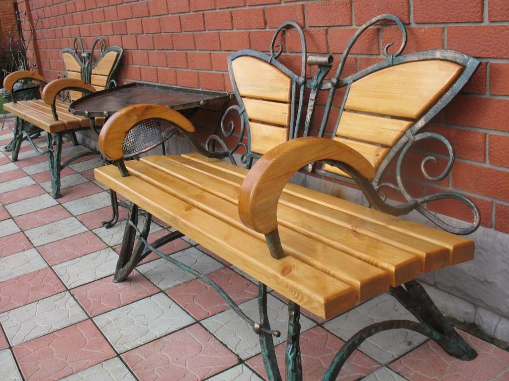 Фотография товара Кованая скамейка для сада с подлокотниками