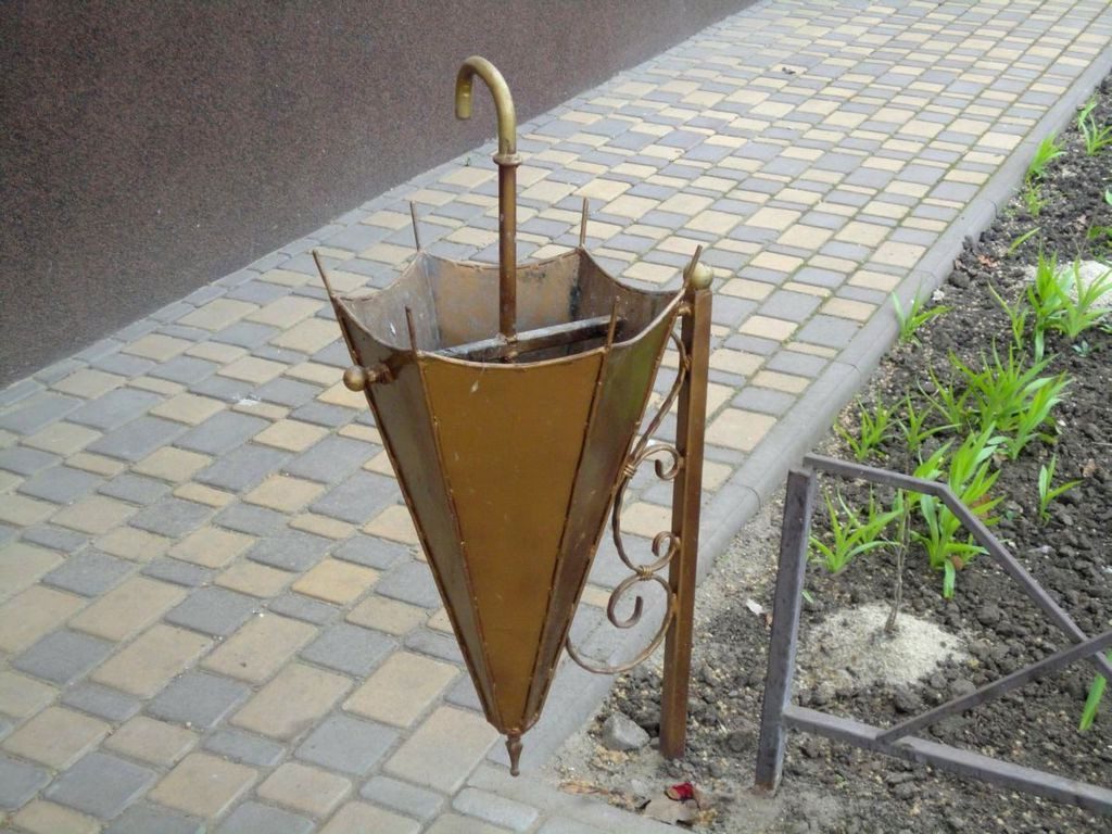 Фотография товара Уличная кованая урна для мусора в виде зонта