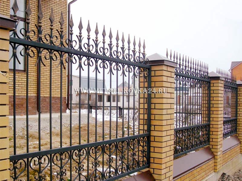 Фотография товара Кованый забор из металла №8