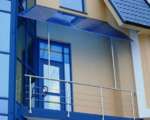 Фотография товара Металлический козырек над балконом с синим поликарбоната №12