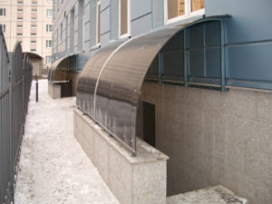 Фотография товара Козырек из металла и поликарбоната над входом в подвал №5