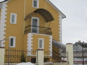 Фотография товара Козырек из металла с покрытием поликарбоната над балконом №16