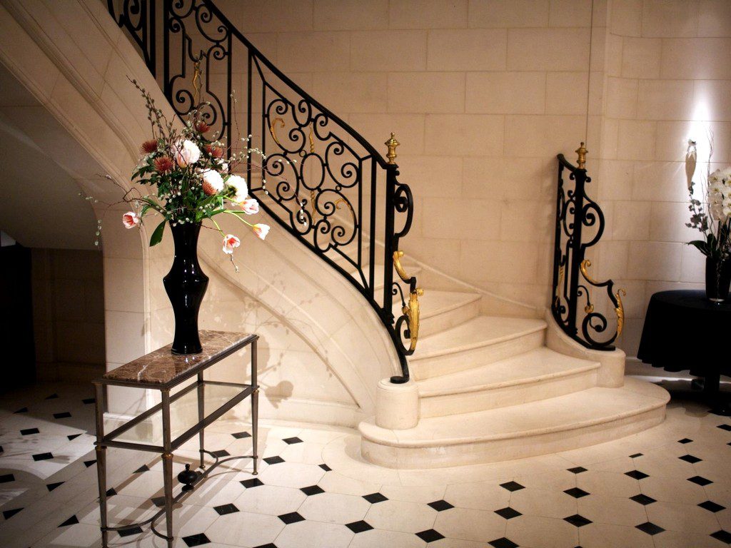 Фотография товара Кованые оригинальные перила для лестницы на второй этаж дома №59