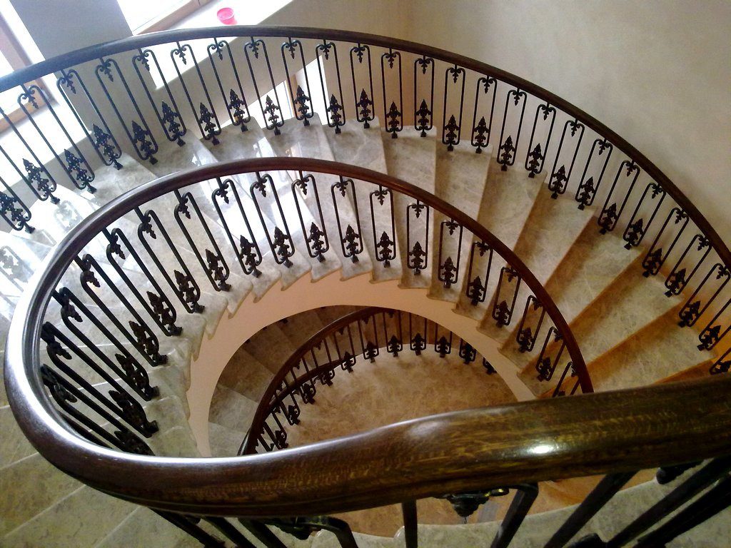 Фотография товара Кованые винтовые перила для лестницы №64