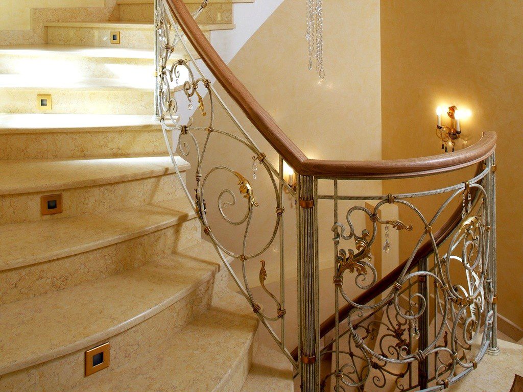 Фотография товара Кованые перила для винтовой лестницы оригинального дизайна №67