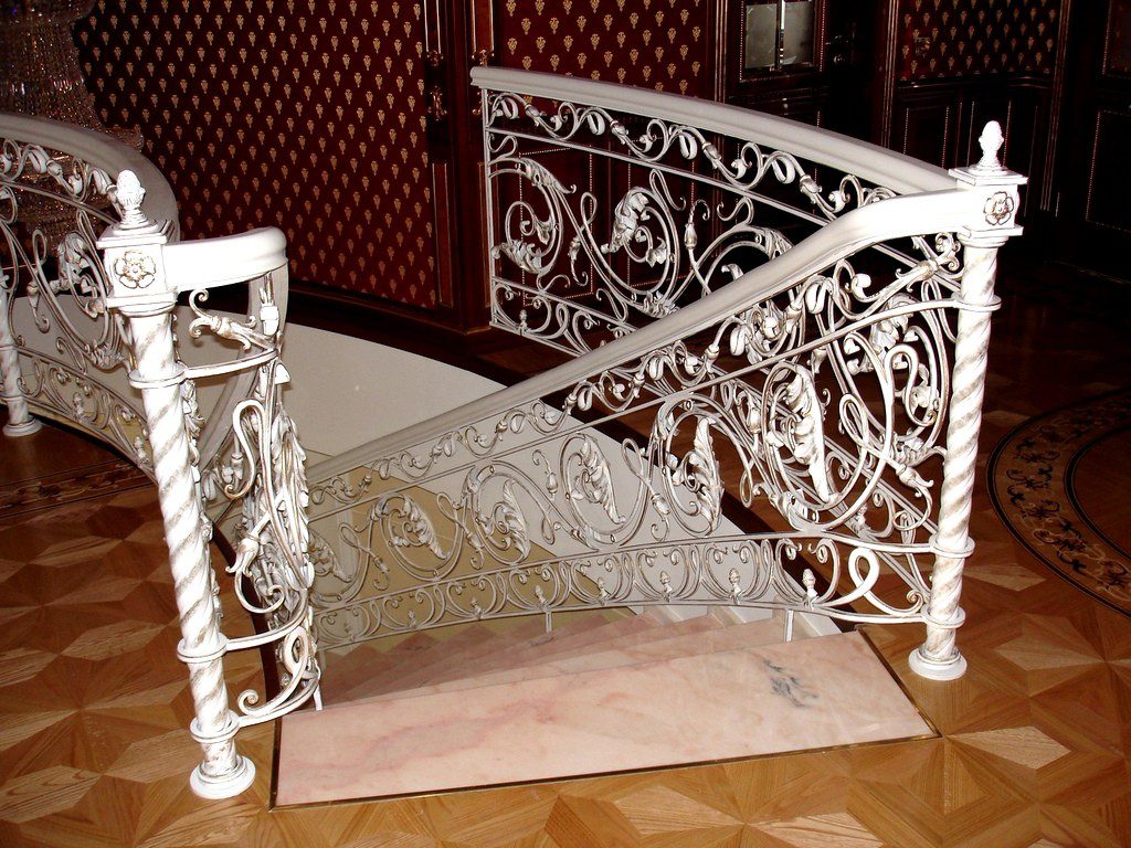 Фотография товара Кованые перила для лестницы цокольного этажа №93