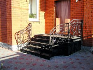 Фотография товара Кованые перила для входа в частный дом №20