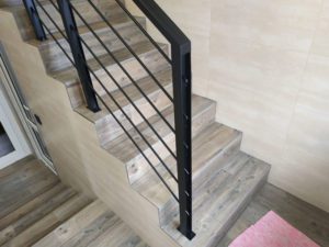 Фотография товара Ограждение для лестниц в доме из металла в черном цвете №2