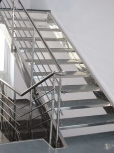 Фотография товара Ограждение для маршевых лестниц из нержавеющей стали №1