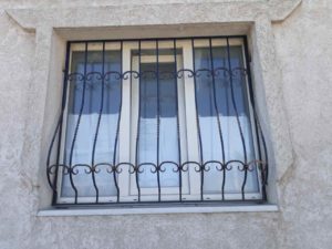 Фотография товара Решетка металлическая дутая на окно