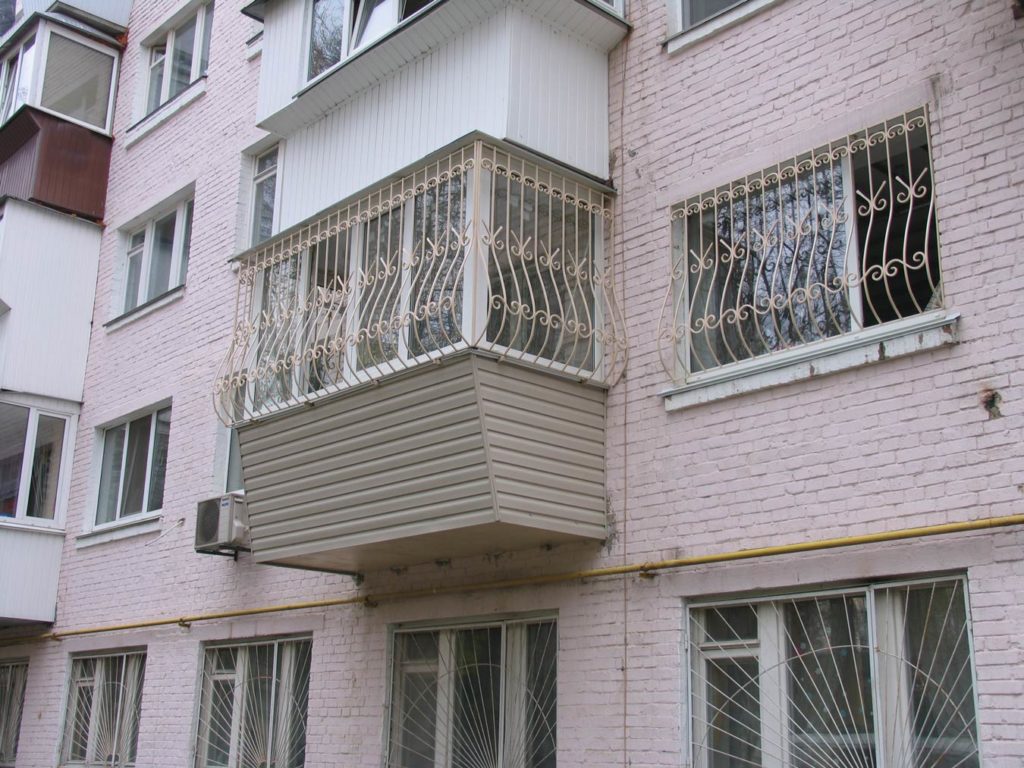 Фотография товара Решетка на балкон с декоративными элементами №10