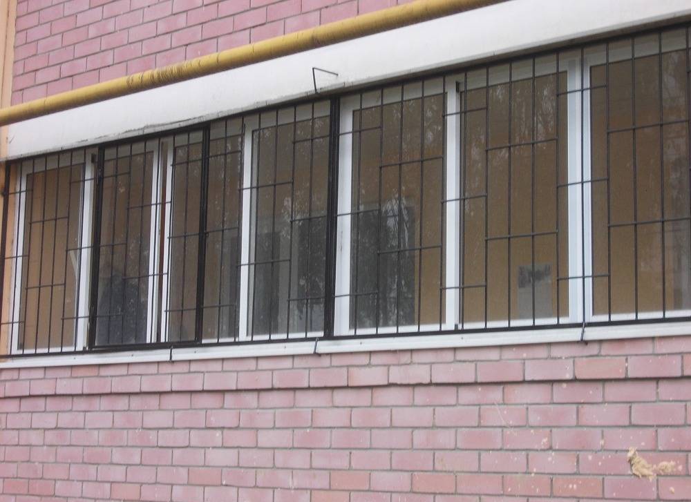 Фотография товара Решетка из металла на балкон классическая