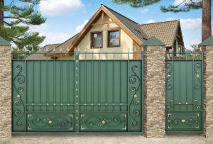 Фотография товара Распашные металлические ворота для частного дома в зеленом цвете