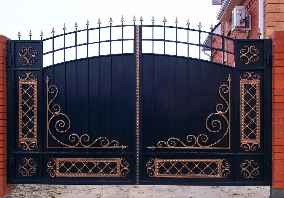 Фотография товара Стильные кованые ворота для дома