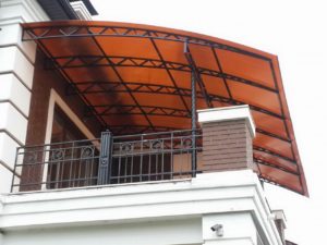 Фотография товара Кованый балкон с крышей из поликарбоната