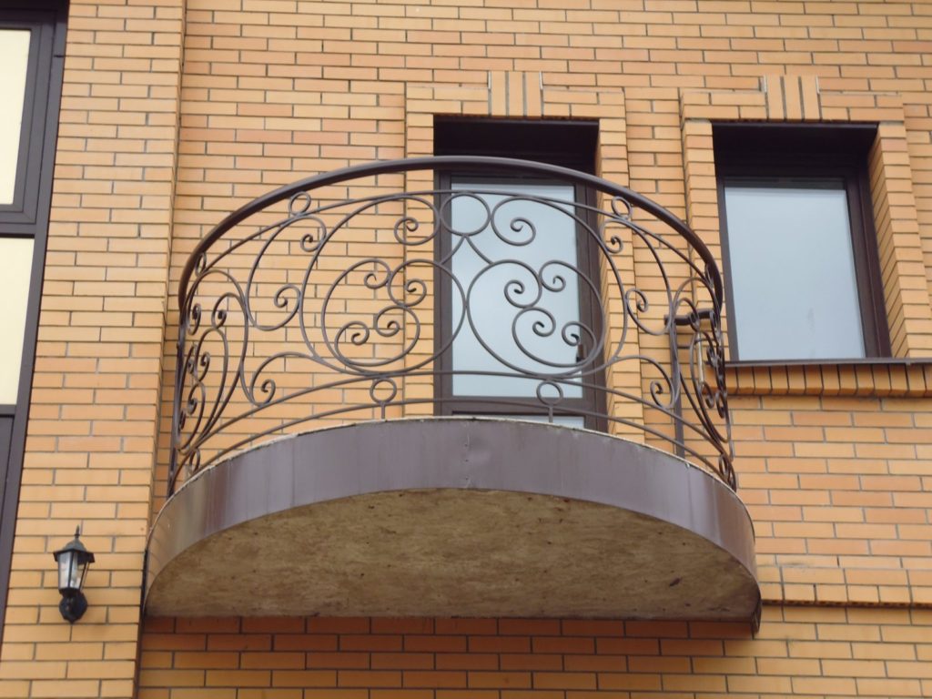 Фотография товара Полукруглый кованый балкон
