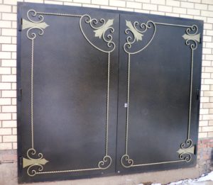 Фотография товара Металлические ворота для гаража с кованым украшением №2