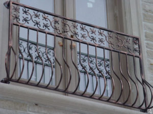 Фотография товара Французский кованый балкон с декором
