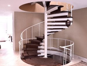 Фотография товара Винтовая металлическая лестница для подъема в доме