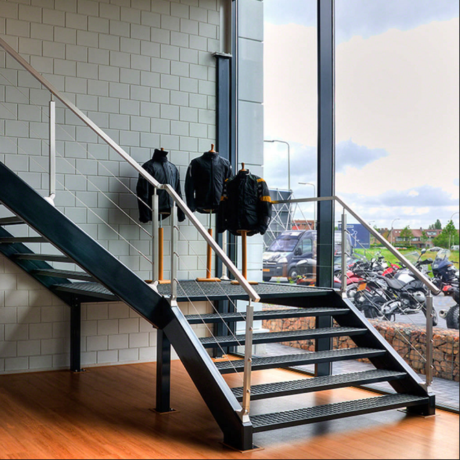 Фотография товара Лестница для магазина между этажами