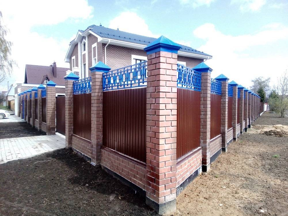 Фотография товара Забор с кирпичными столбами для частного дома №5