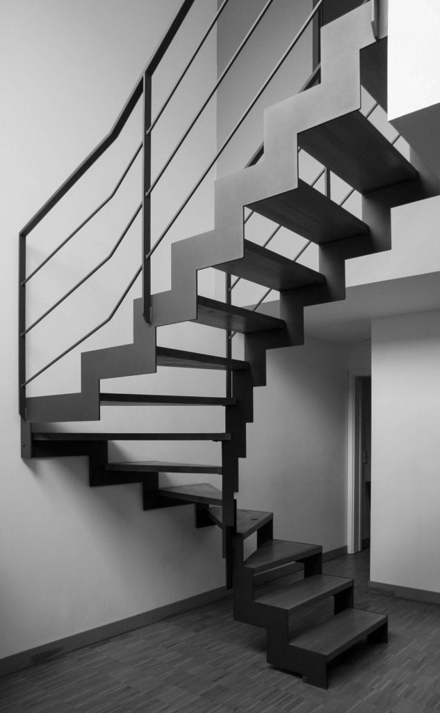 Фотография товара Лестница с поворотом в стиле ЛОФТ