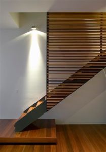 Фотография товара Лестница из металла и дерева для дома