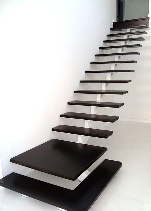 Фотография товара Лестница на монокосоуре из металла №2