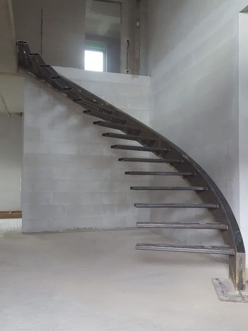 Фотография товара Каркас металлической лестницы с поворотом